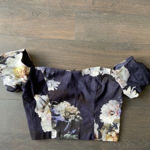 Crop top floral shirt